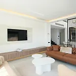Luxury With A Private Pool 别墅 阿拉尼亚