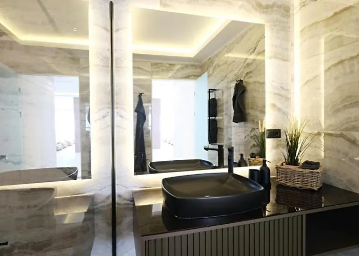 Luxury With A Private Pool וילה אלאניה